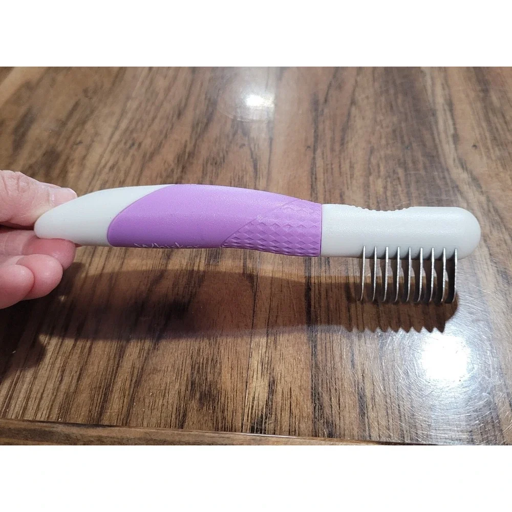 Whisker City Cat Shedder Brush
